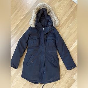 Aritzia Community Paradigm Parka Black Faux Fur Hood Size Medium